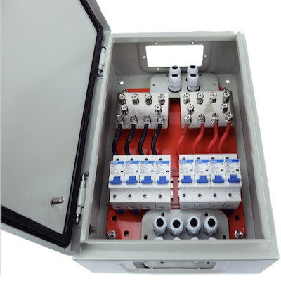 DC Combiner Box 4 IN & 2 OUT